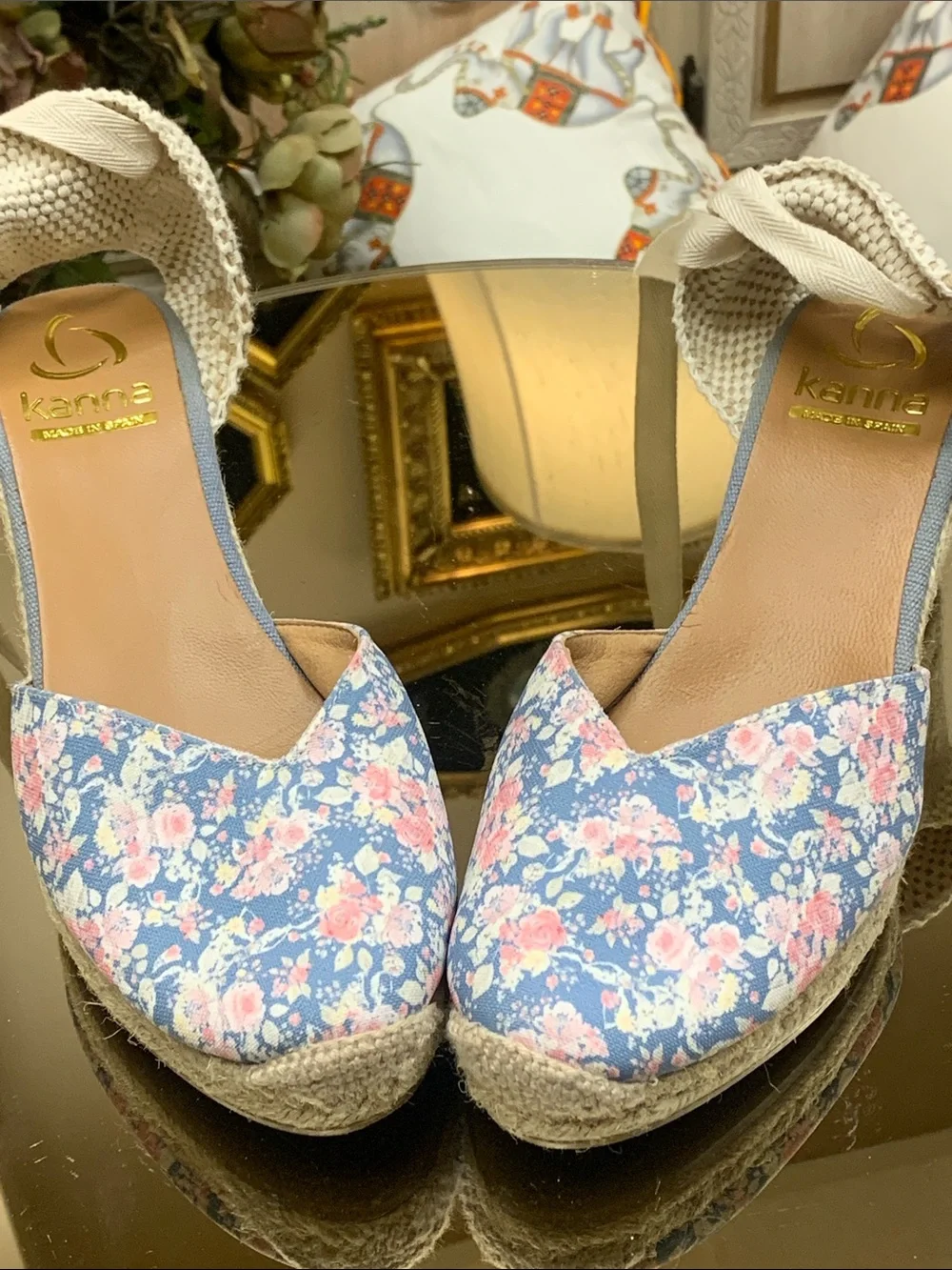 NEW Kanna x Anthropologie Blue Pink  floral Espadrille Closed Toe Wedge size 40
